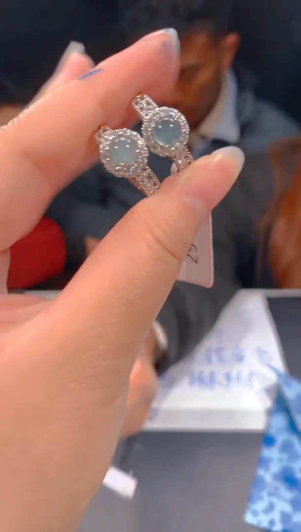 【闪购商品】定制翡翠未镶嵌6定制翡翠，多样性发货（发其一）