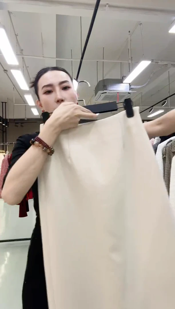 岚子闪购 2025年新款服装上衣 孤品清货 编号059