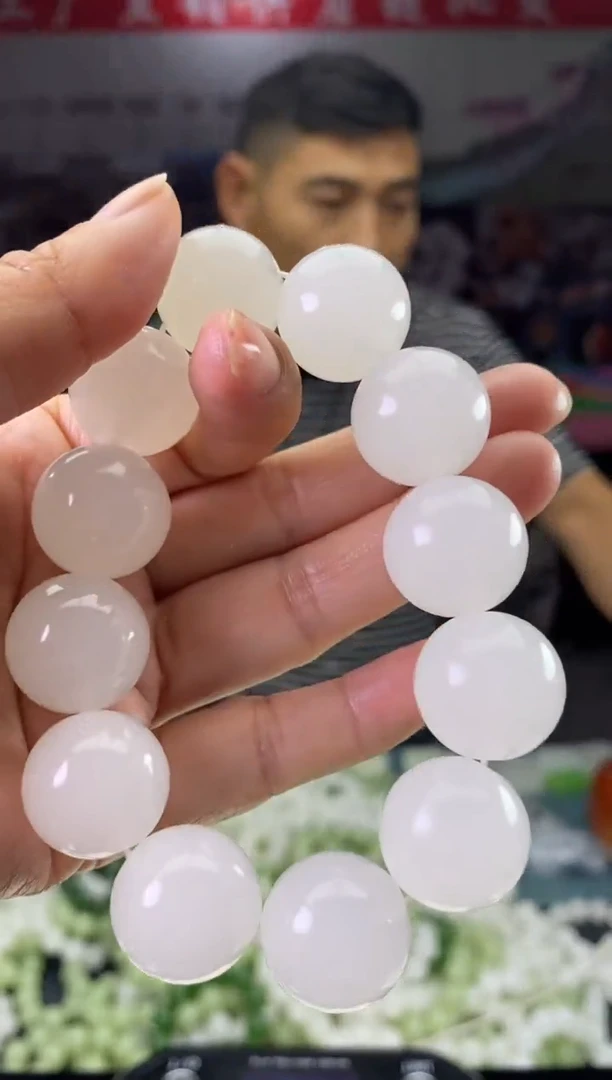 天然玉石未镶嵌颈饰