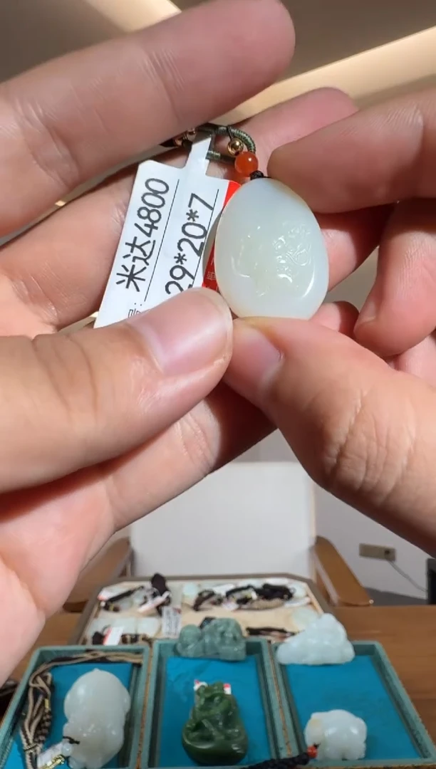 和田玉未镶嵌颈饰1