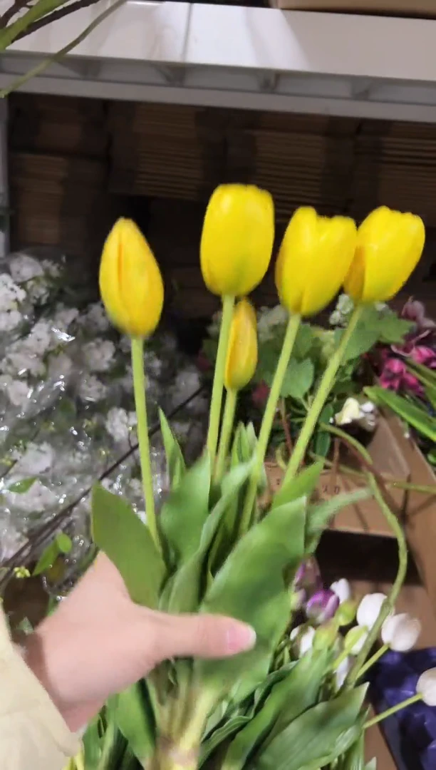 黄色硅胶郁金香1把