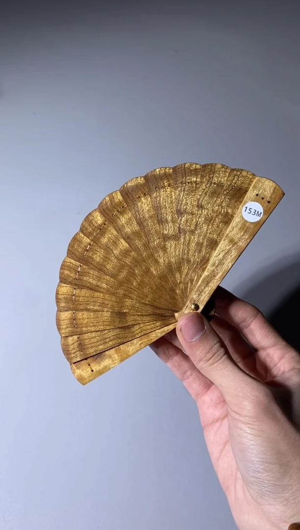 【闪购商品】金丝楠木雕153号10cm金丝楠木小叶桢楠掌中扇