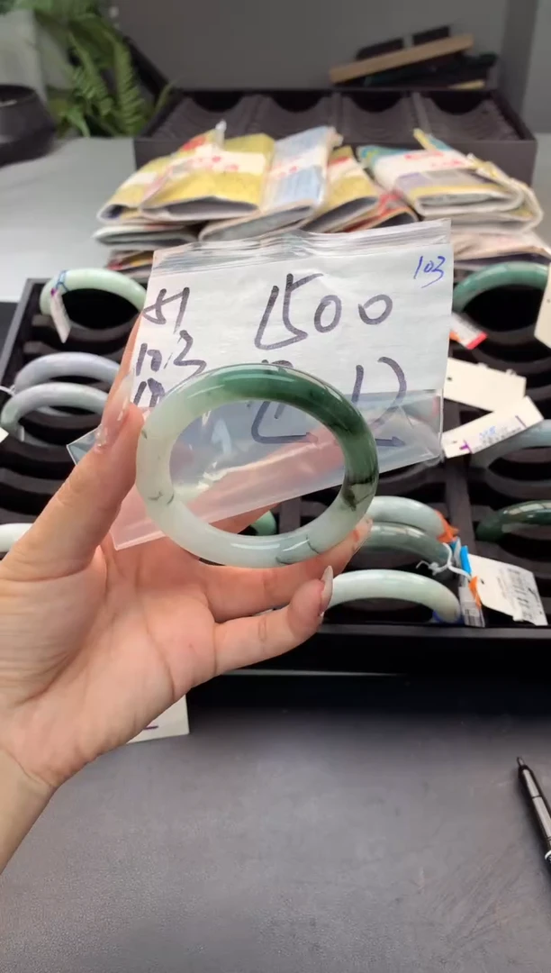 【闪购商品】定制翡翠未镶嵌毛货需精细抛光+多人