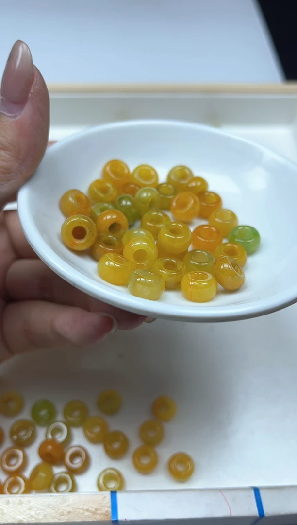 手饰翡翠未镶嵌M870 黄翡 甜甜圈 5个9.9元