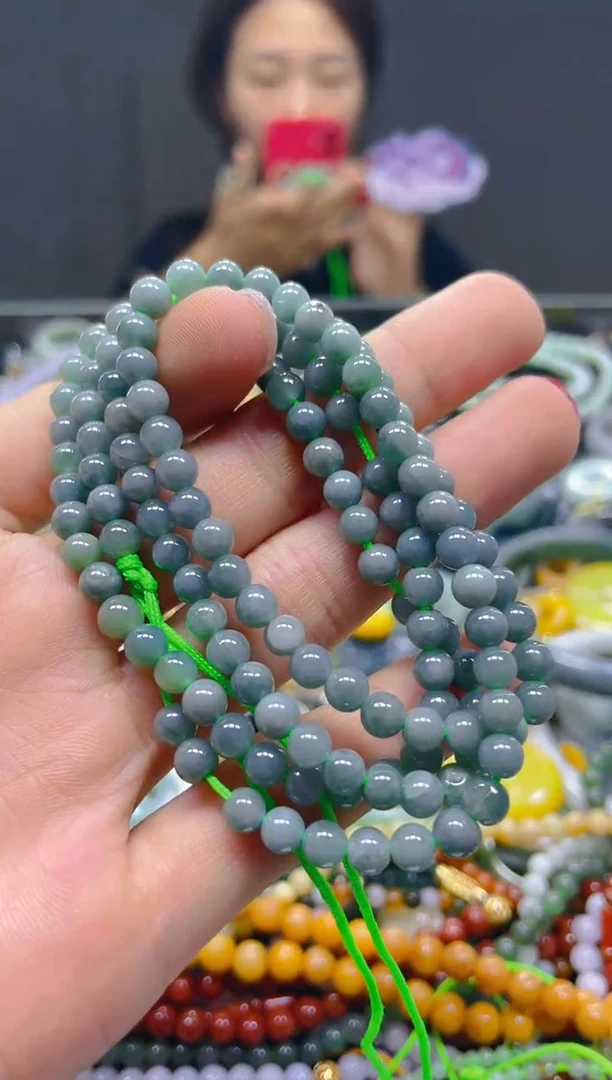 颈饰未镶嵌翡翠4MM/U/翡翠A货，一件也是批发价