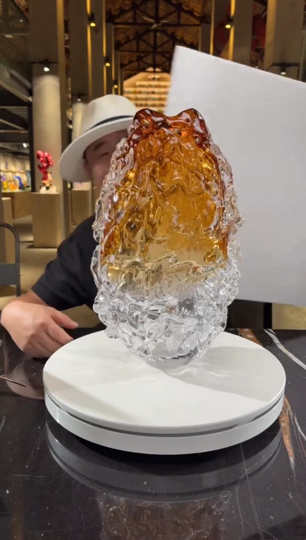 摆件琥珀金枯山石花器