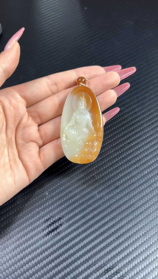 和田玉未镶嵌吊坠(赠链)若羌微色差吊坠