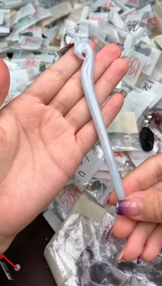 翡翠挂件未镶嵌—