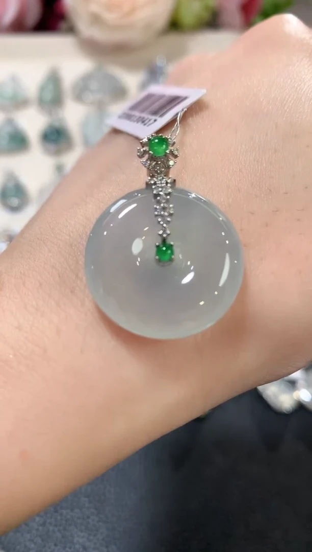 吊坠(不含链)18K金镶嵌翡翠a45