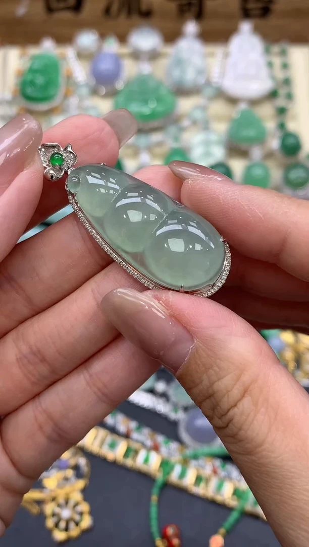 【闪购商品】翡翠颈饰18K金镶嵌351-中国好珍宝