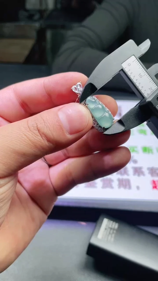 颈饰银S925镶嵌翡翠首饰