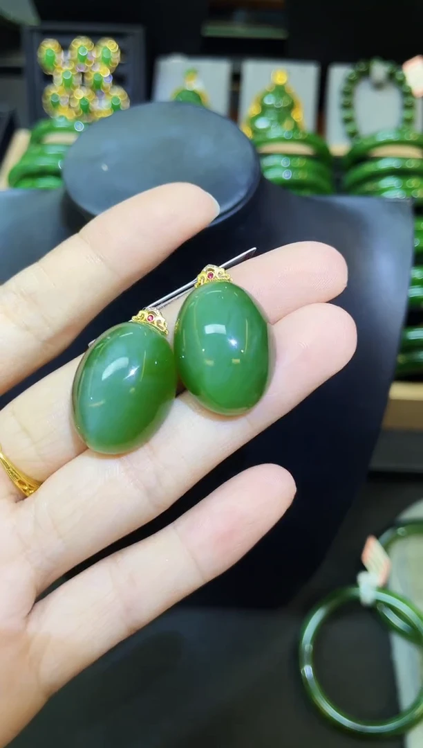 【闪购商品】和田玉吊坠18K金镶嵌多样性发一