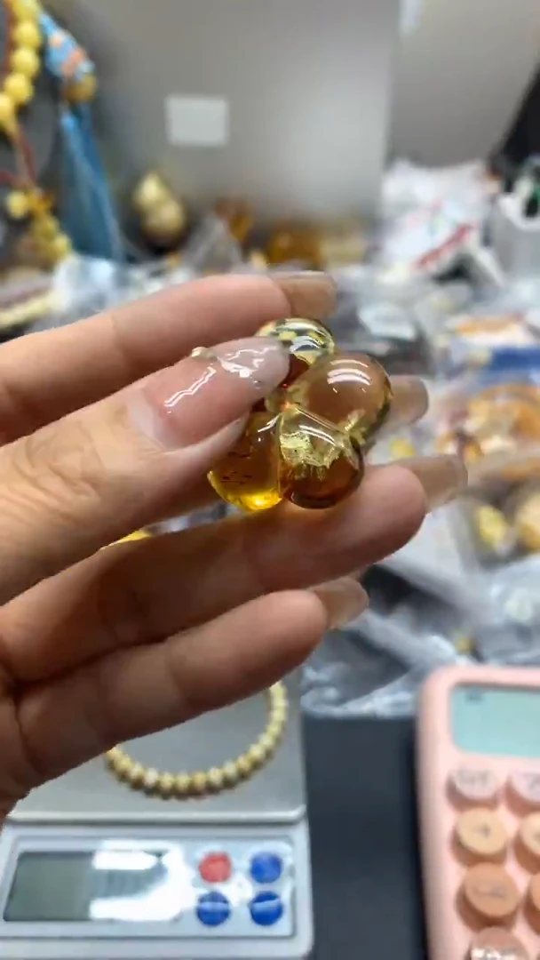 未镶嵌琥珀珠宝奇石759