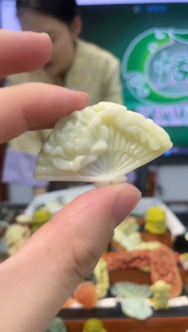 【闪购商品】岫玉吊坠未镶嵌·多样性发货*拍一发一