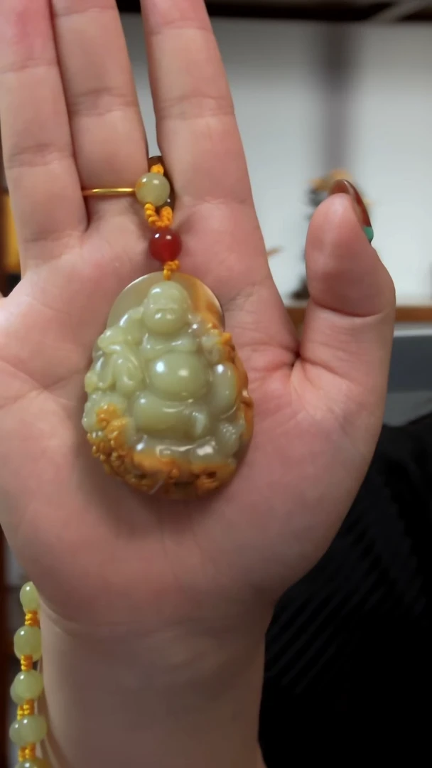 颈饰未镶嵌和田玉佛公
