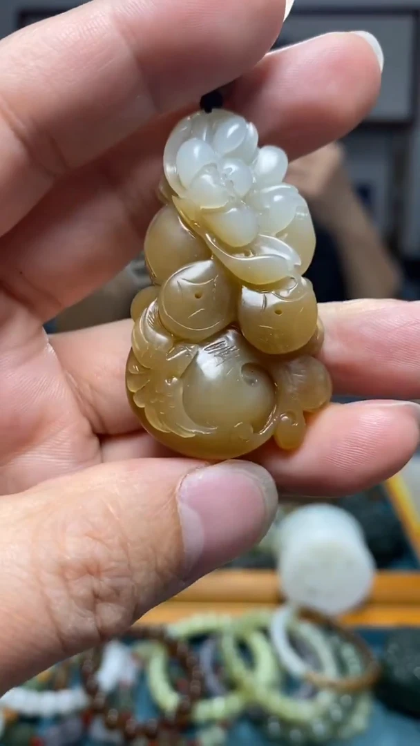 颈饰未镶嵌和田玉18