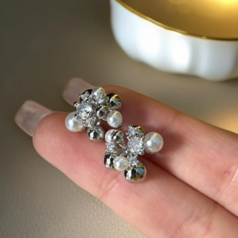 925银仿珍珠耳饰 银色小众复古耳钉爱心/水滴/铃铛镶嵌休闲风