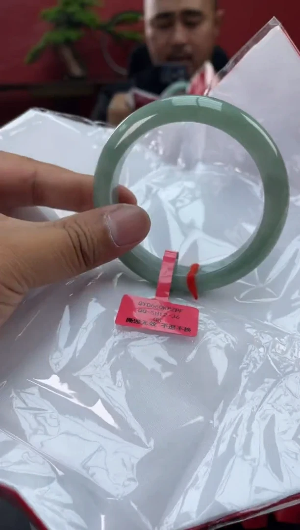 未镶嵌手镯翡翠翡翠手镯9