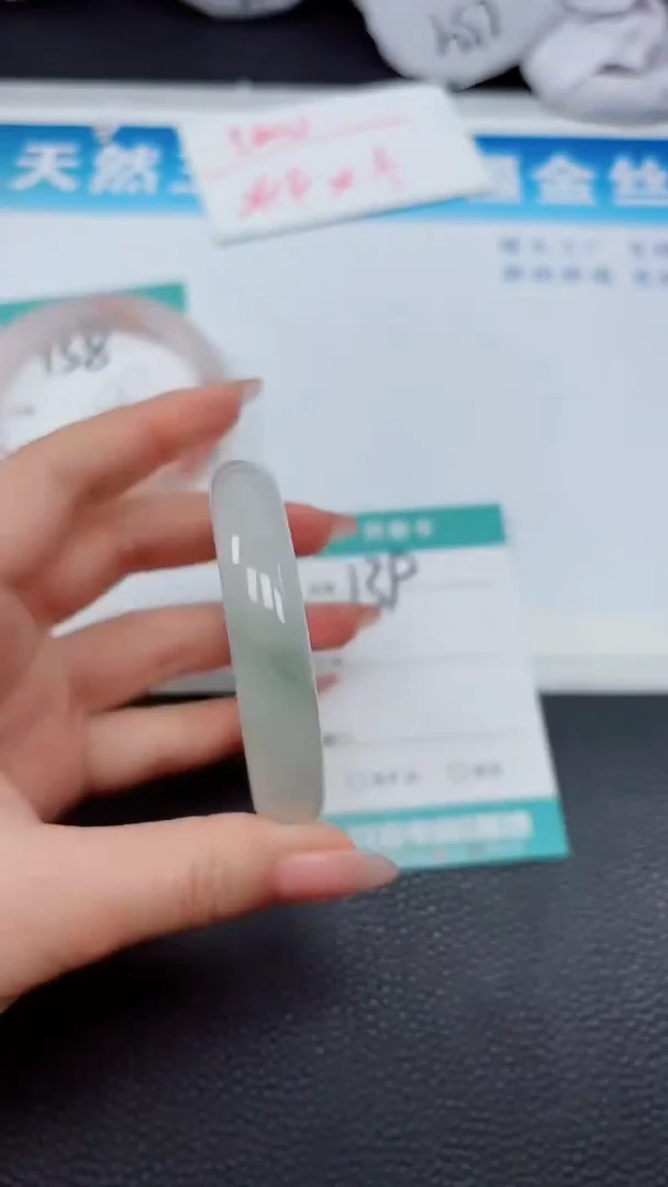 【闪购商品】石英质玉手镯未镶嵌139