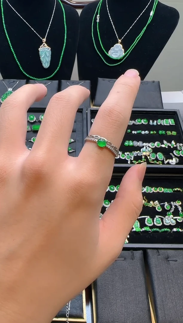 银S925镶嵌戒指翡翠蛋面戒指