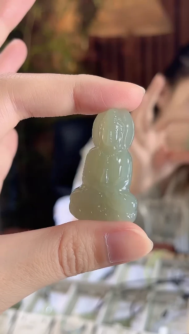 【闪购商品】和田玉吊坠（赠链子）未镶嵌和田玉观音吊坠