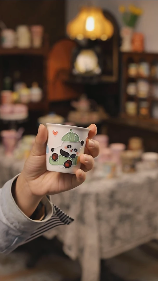 摆件景德镇釉下彩绘设计师款式陶瓷