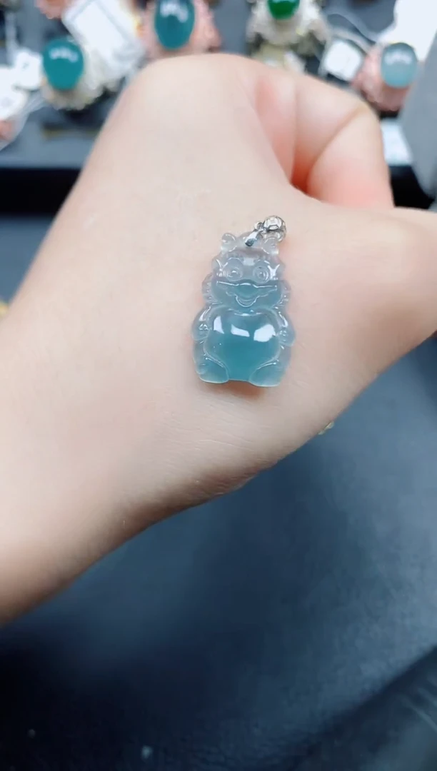 翡翠18K金镶嵌吊坠(赠链)翡翠