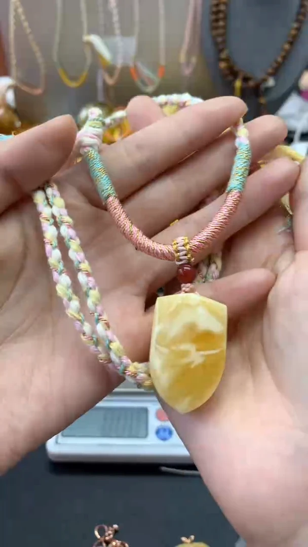 【闪购商品】未镶嵌琥珀珠宝奇石864