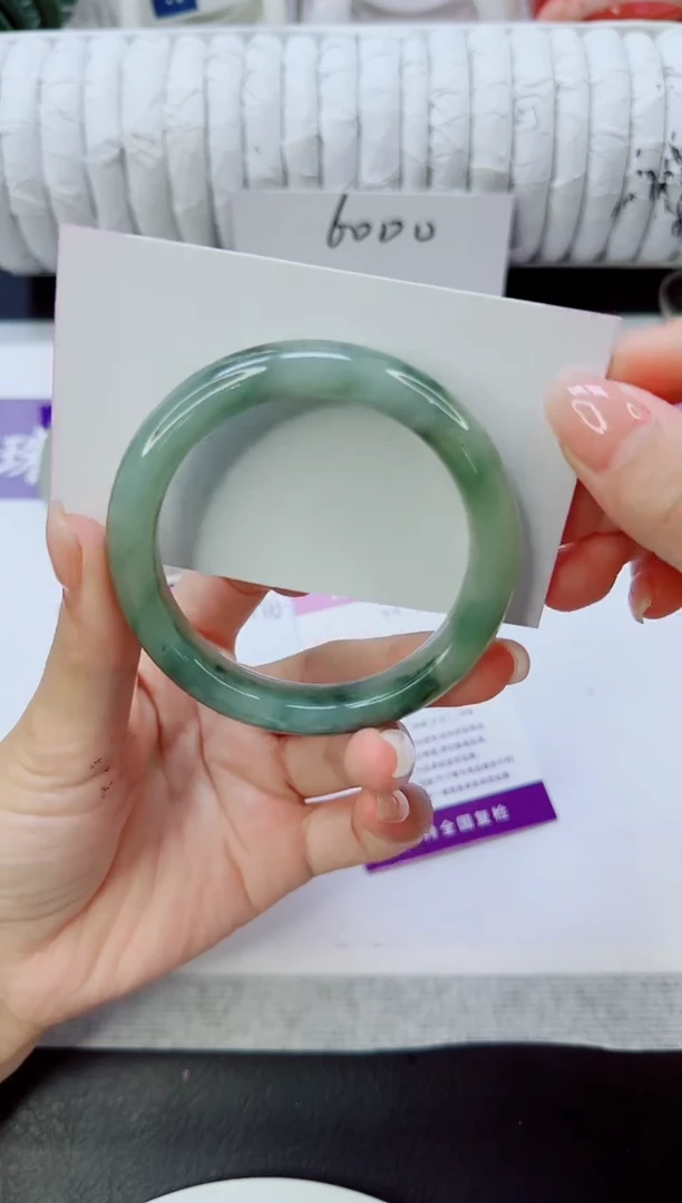 未镶嵌手镯石英质玉219/53