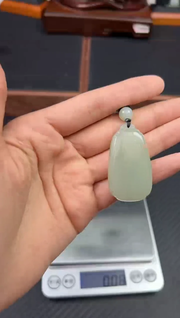 【闪购商品】和田玉未镶嵌吊坠(赠链)且末微色差近矿S