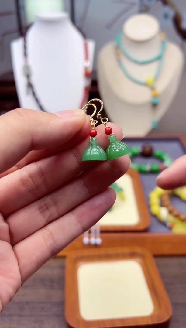 【闪购商品】和田玉耳饰14K金镶嵌E59