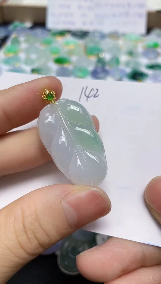 翡翠未镶嵌颈饰天然缅甸翡翠A货