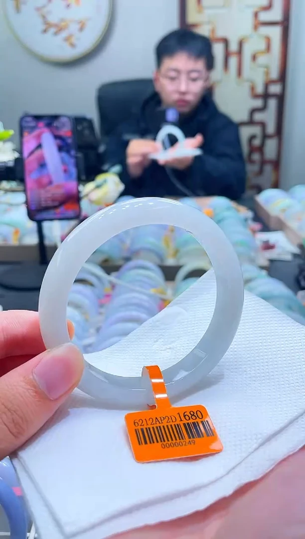 未镶嵌手镯翡翠125-62