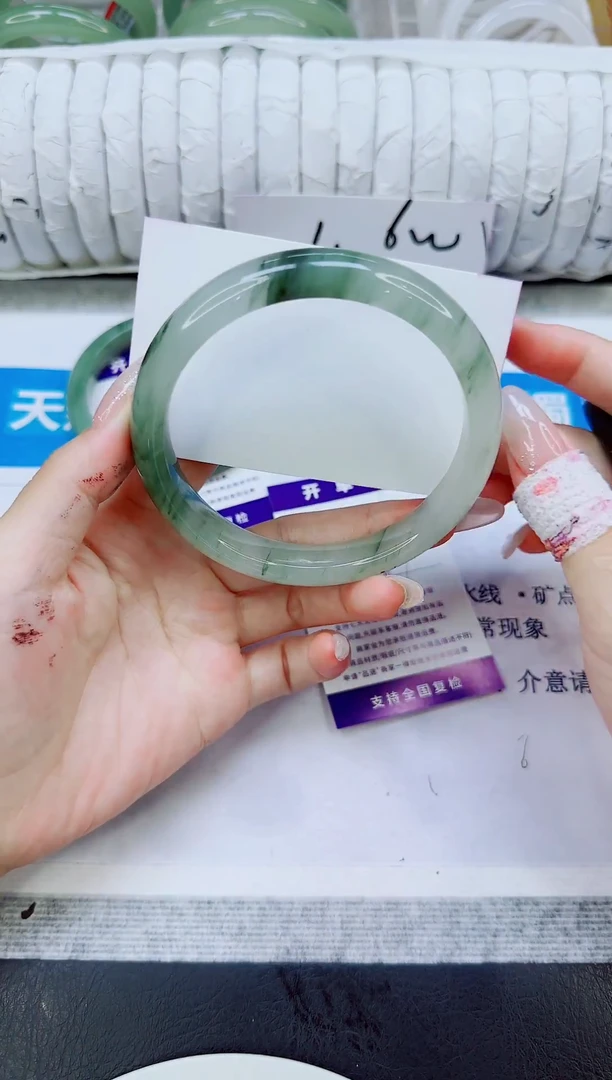 未镶嵌手镯石英质玉74/69