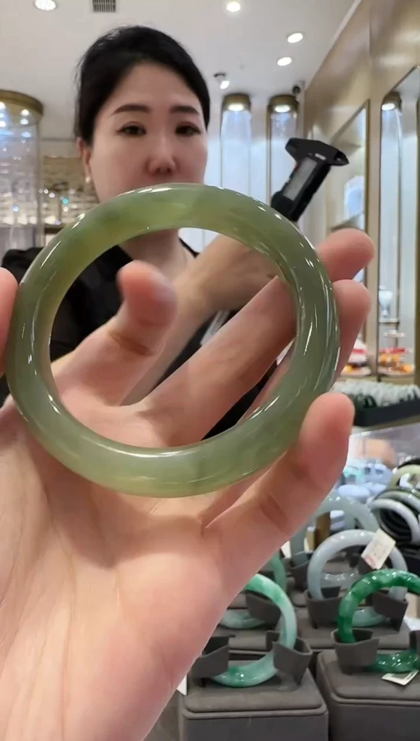 和田玉手镯未镶嵌j*43 卡58