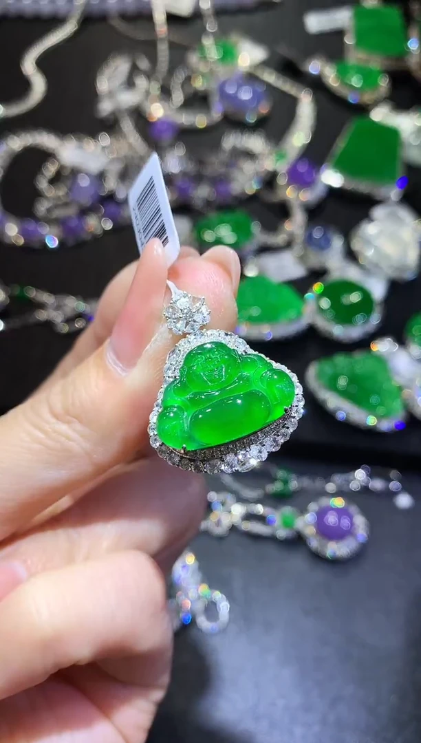 【闪购商品】翡翠吊坠(不含链)18K金镶嵌111-佛公