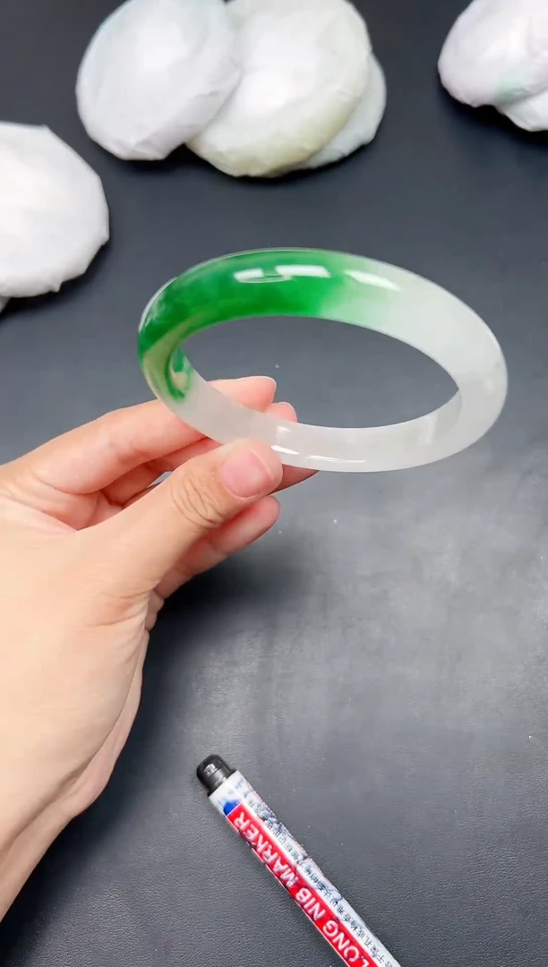 精品手镯，一物一拍Y050