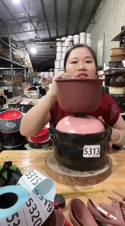 陶紫砂小蒸屉+瑕疵5313黑锅