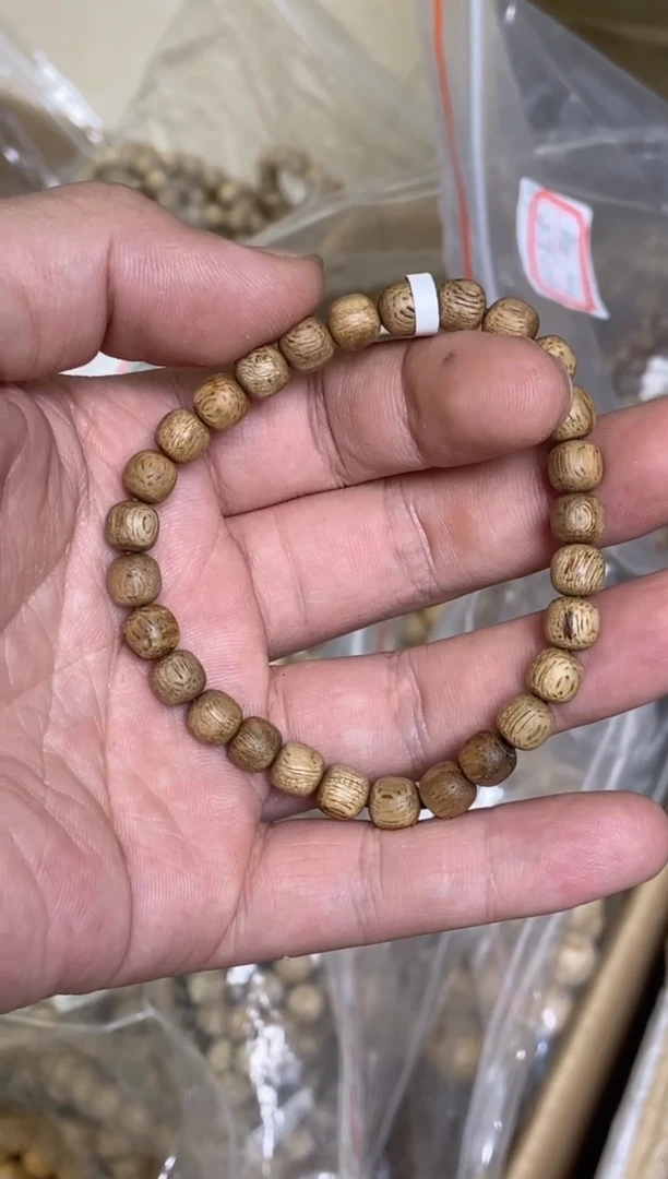 手串沉香菩萨棋老型单圈留疤0.7多样性发其一