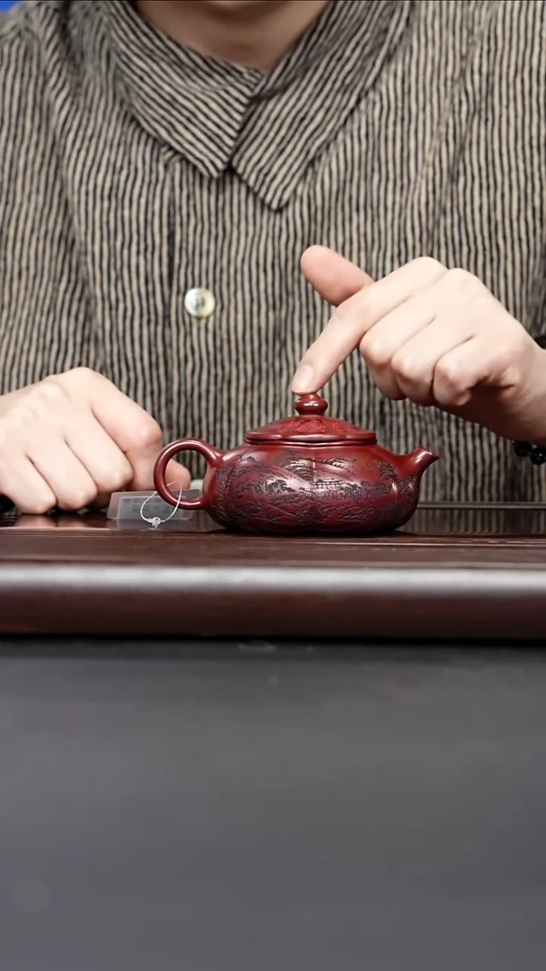 紫砂壶筋纹寒江龙血砂 周昌荣 105