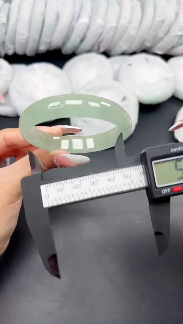 精品手镯，一物一拍E-036