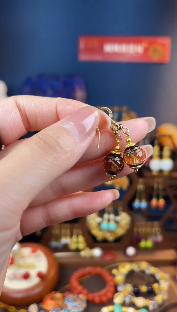 琉璃手工艺品用****文，棕色琉璃耳钩