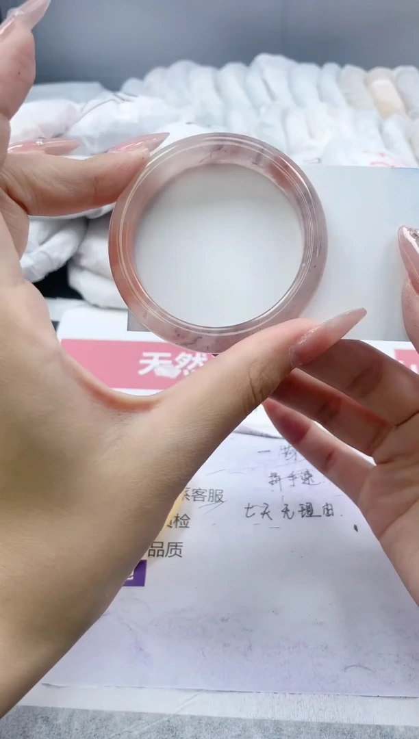 【闪购商品】石英质玉手镯未镶嵌158/50.4