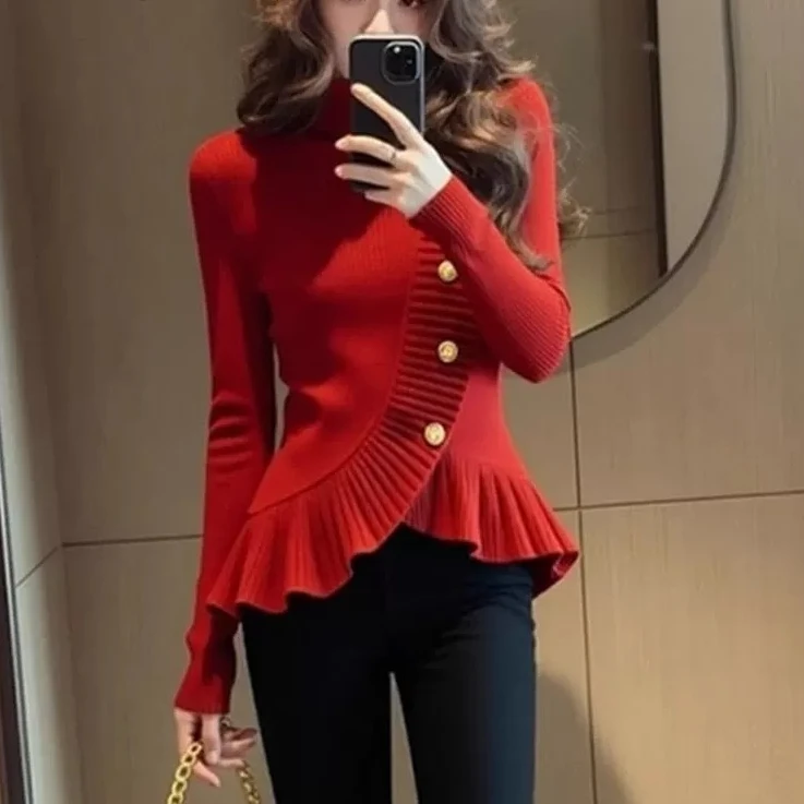 红色荷叶边高领毛衣女2025秋冬新款小众设计感气质掐腰针织衫上衣