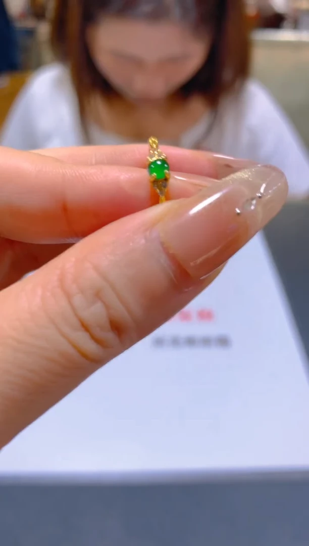 未镶嵌戒指翡翠多样性发一