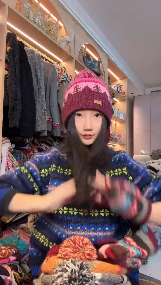 羊毛紫粉翻边帽