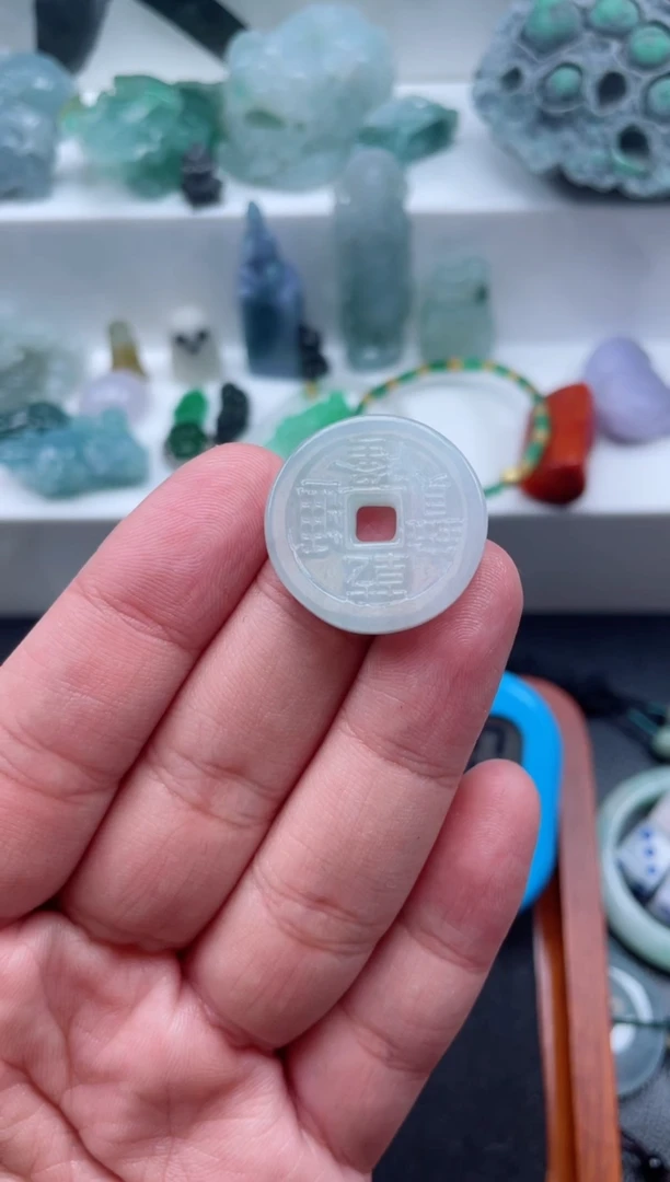 【闪购商品】翡翠颈饰未镶嵌钱