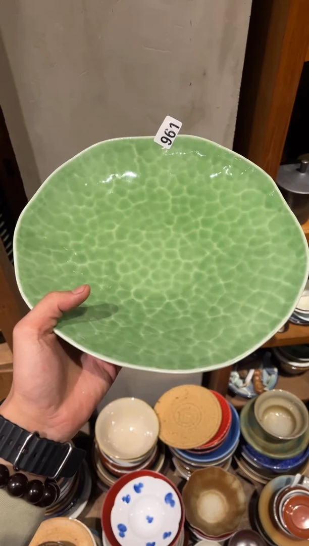 【闪购商品】瓷片961绿色手工锤纹菜盘1个