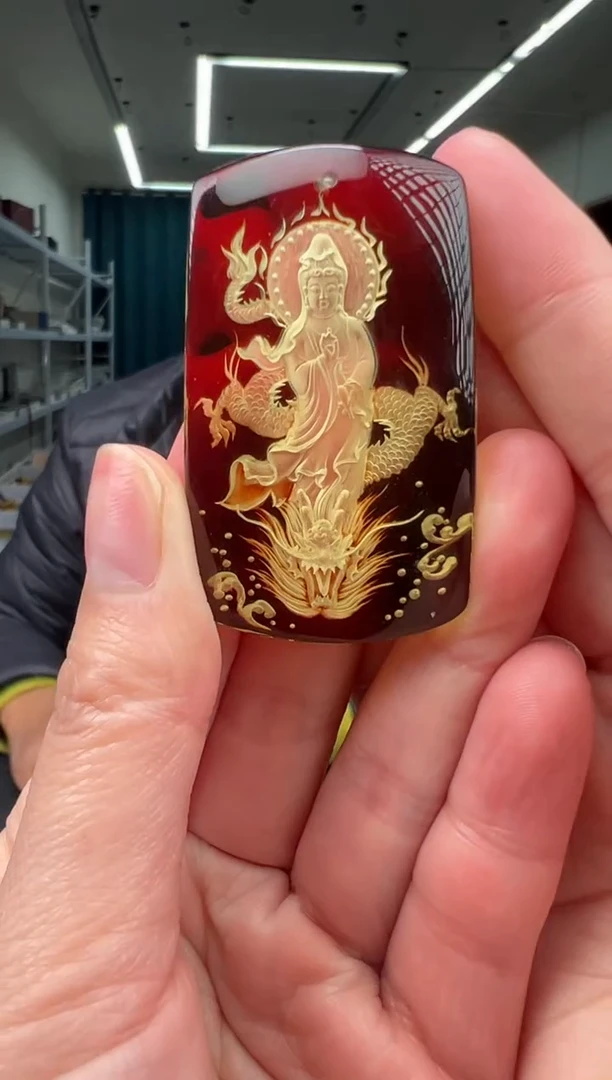 琥珀颈饰未镶嵌观音