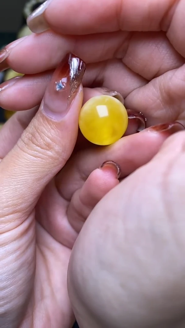 【闪购商品】琥珀裸石未镶嵌葵. 73